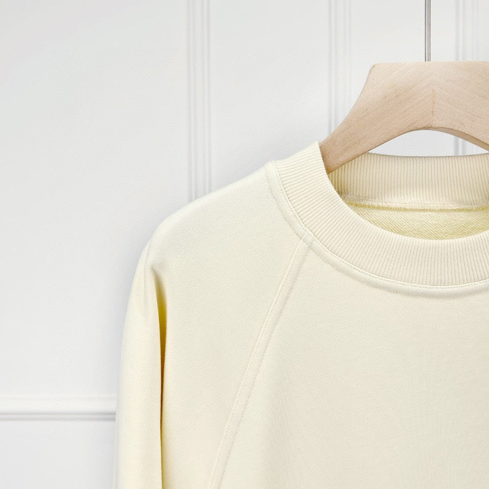 CrewNeckSilhouetteSoftAndCosySweatshirtTrendyAndVersatile-Veeddydropshipping-4