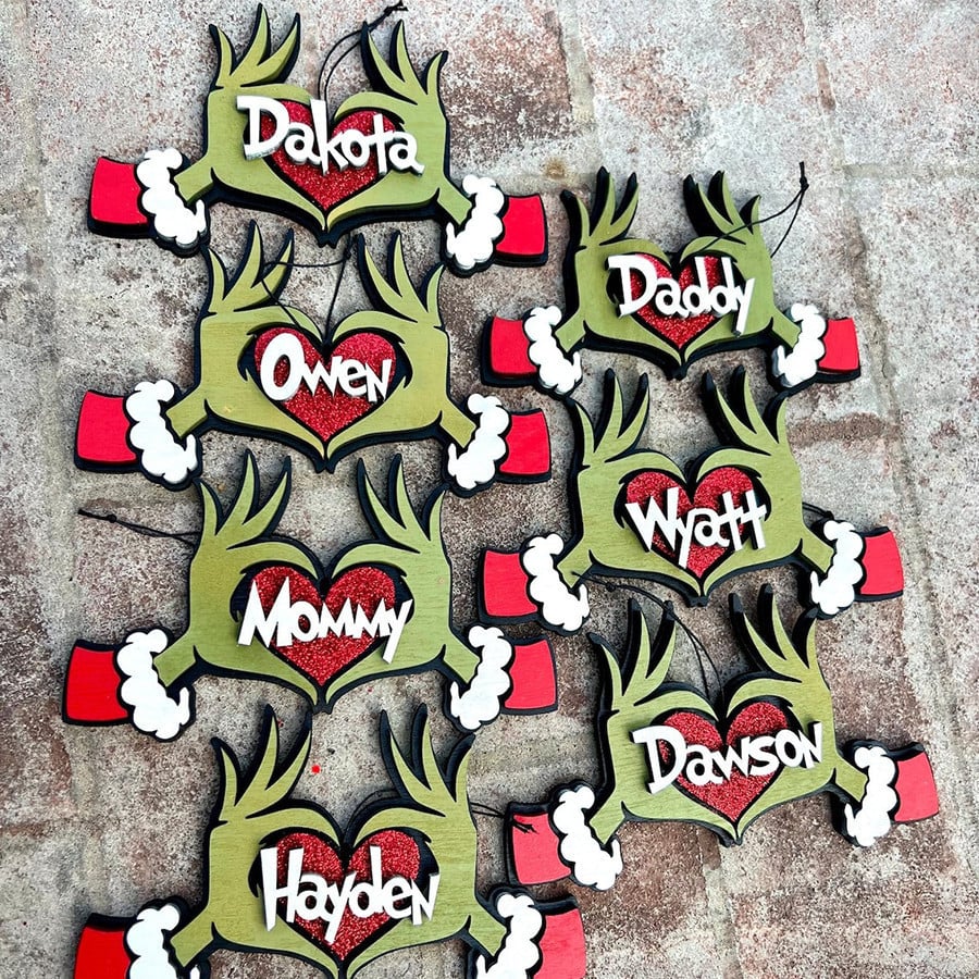     PersonalisedChristmasGrinchNameDecorationsChristmasDecorations-Veeddydropshipping-2