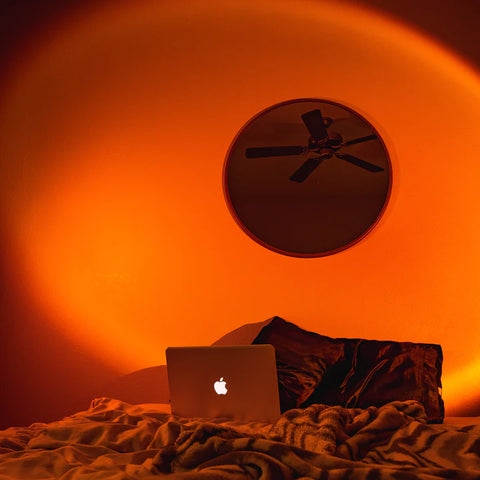 RGBBedroomDecorativeProjectionNetflixSunsetLights-Veeddydropshipping-16