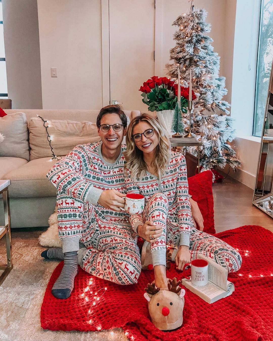    ReindeerAndSnowflakePrintFamilyChristmasPyjamas-Veeddydropshipping-1