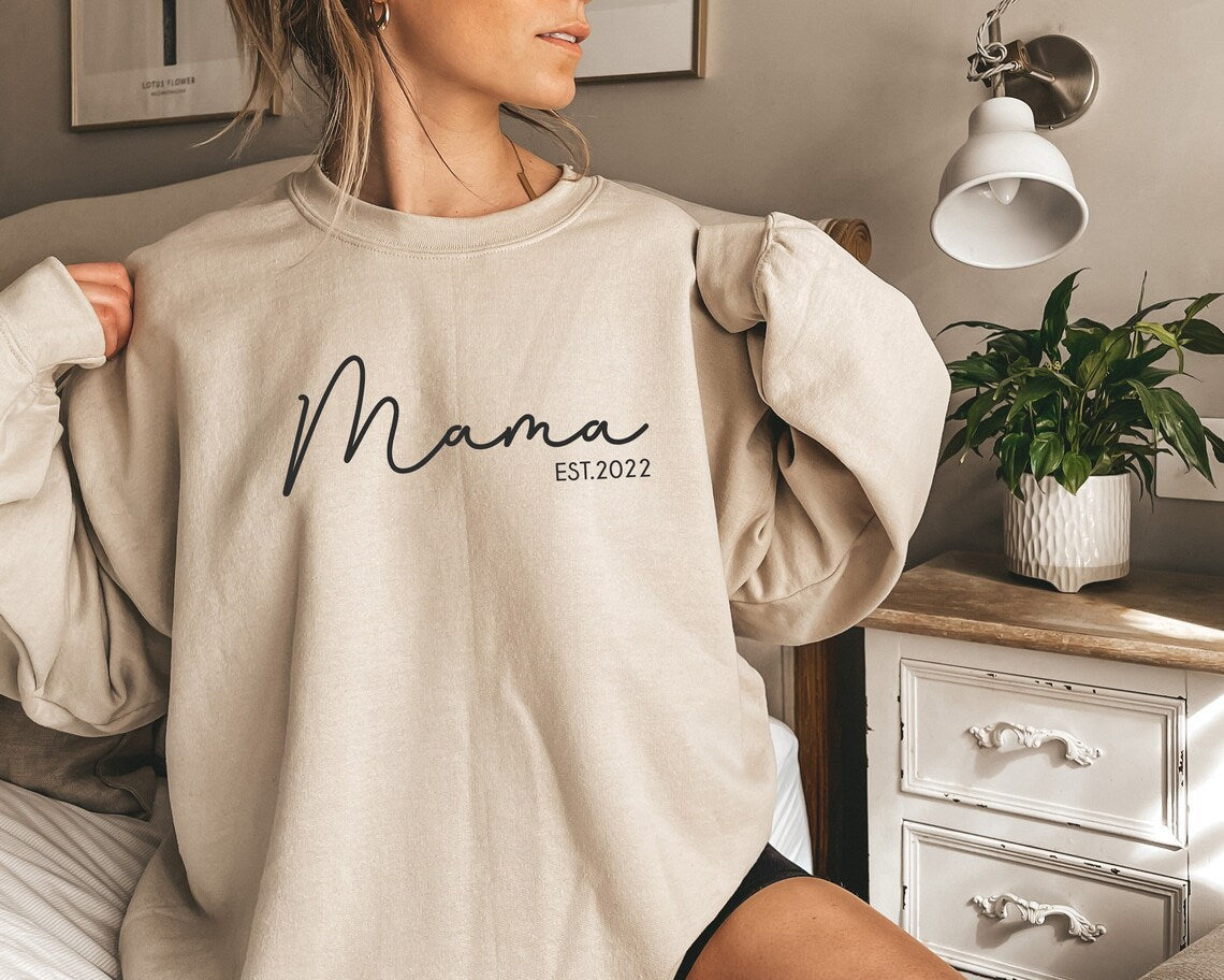       SweatshirtCustomisedWithHotStampingPatternEmbroidery-Veeddydropshipping-2