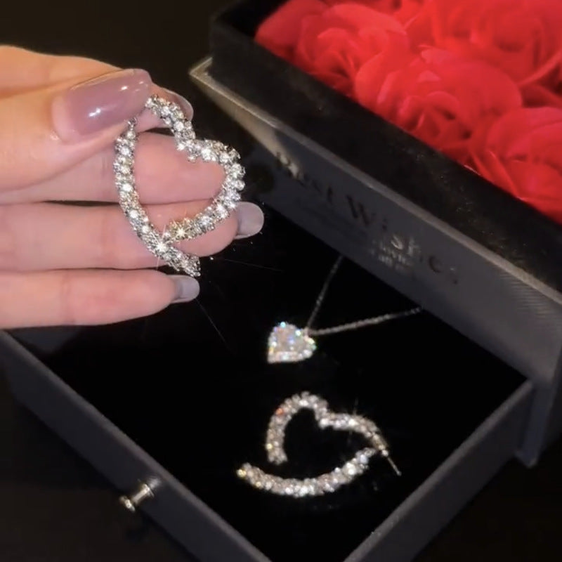    Women_sFashionPremiumSuperSparkleHeartEarrings-Veeddydropshipping-10