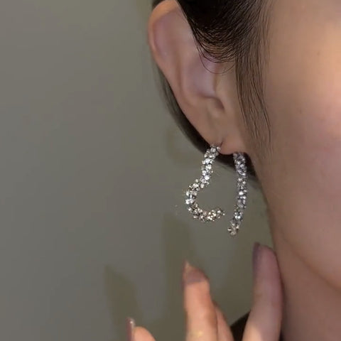 Women_sFashionPremiumSuperSparkleHeartEarrings-Veeddydropshipping-2