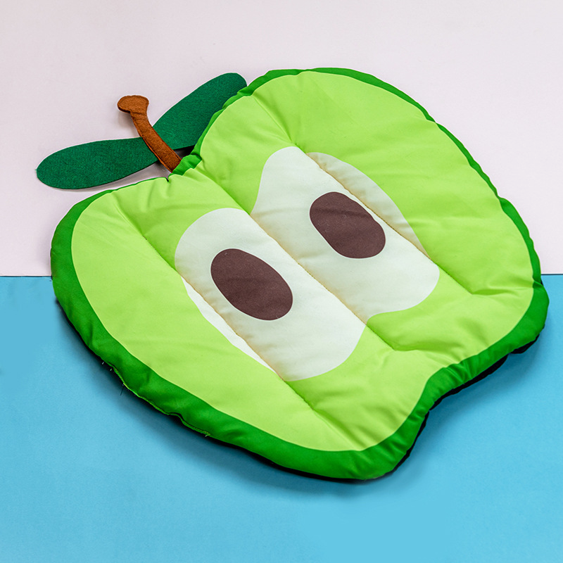 PetProductsDogCoolingMatPetBedsCatRugIceSilkPetCoolingPad-Veeddydropshipping-5