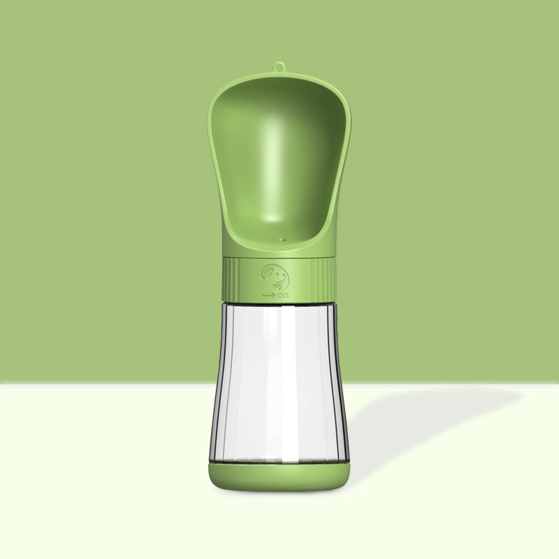 PetProductsTheDogTravelsWithAWaterCupToDrinkFromAnOutdoorWaterFountain-Veeddydropshipping-5