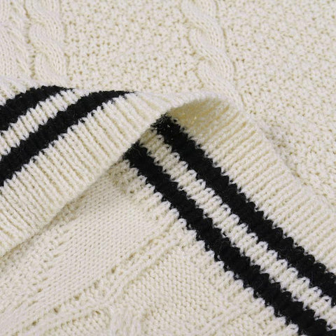 Women Star Embroidered Cardigan V-neck Knitted Sweater-Veeddydropshipping