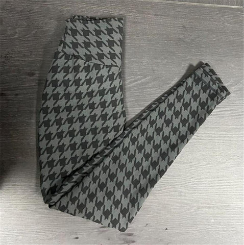 2023 Yoga Leggings Women Sport Fitness Black And White Grid Scrunch Leggings -OS00899-Veeddydropshipping