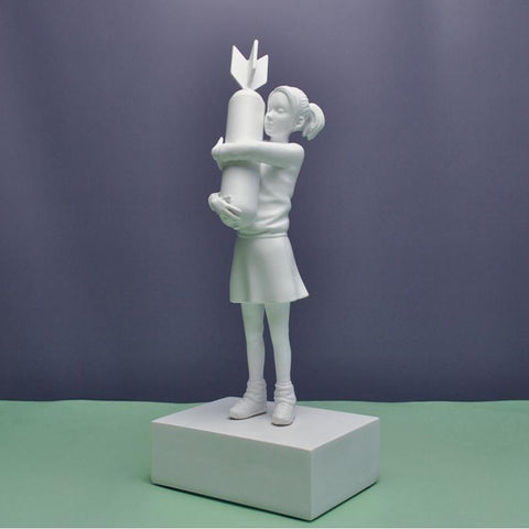 Ornament Realistic Modern Sculpture Girl Hugging-HA00326-Veeddydropshipping