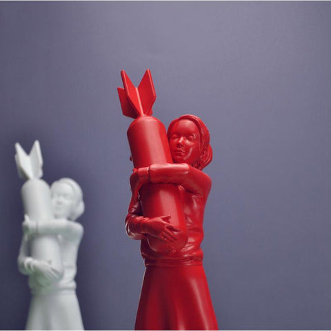 Ornament Realistic Modern Sculpture Girl Hugging-HA00326-Veeddydropshipping