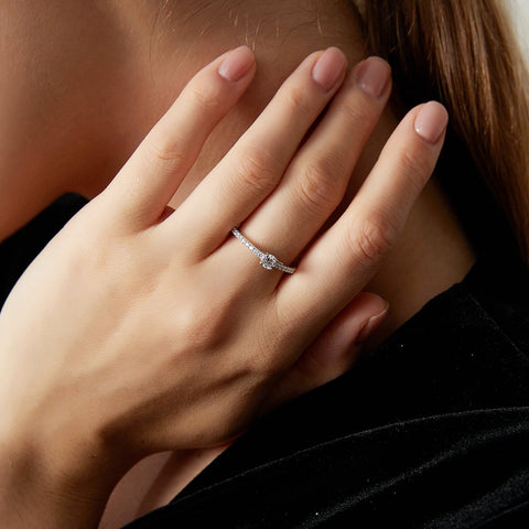 925 Sterling Silver Small Moissnaite Ring For Women Simple Sparkling Round-JW00038-Veeddydropshipping