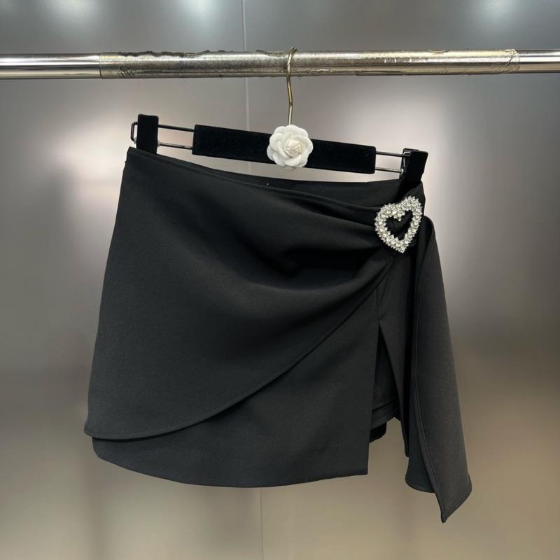 Diamonds Buckle Black Irregular Ruched Short-WF00531-Veeddydropshipping