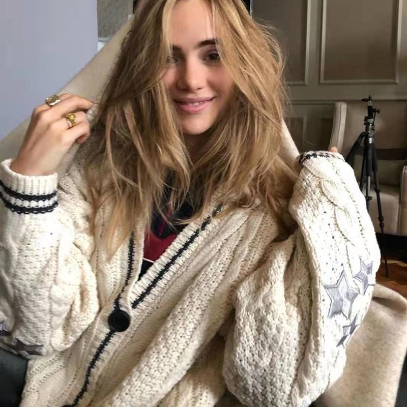 Women Star Embroidered Cardigan V-neck Knitted Sweater-Veeddydropshipping
