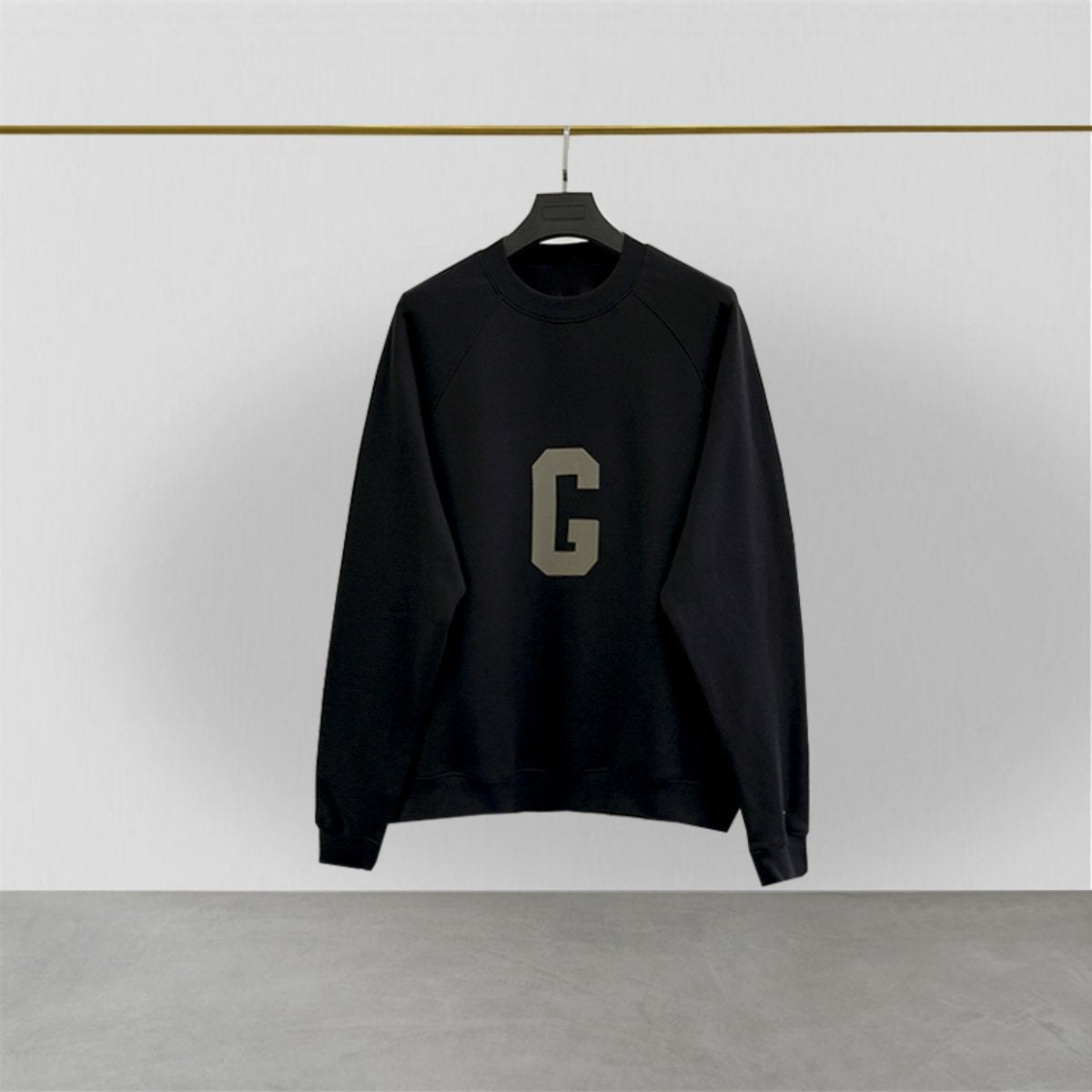 Brand Essentials Sweatshirt Flocked G Print-Veeddydropshipping